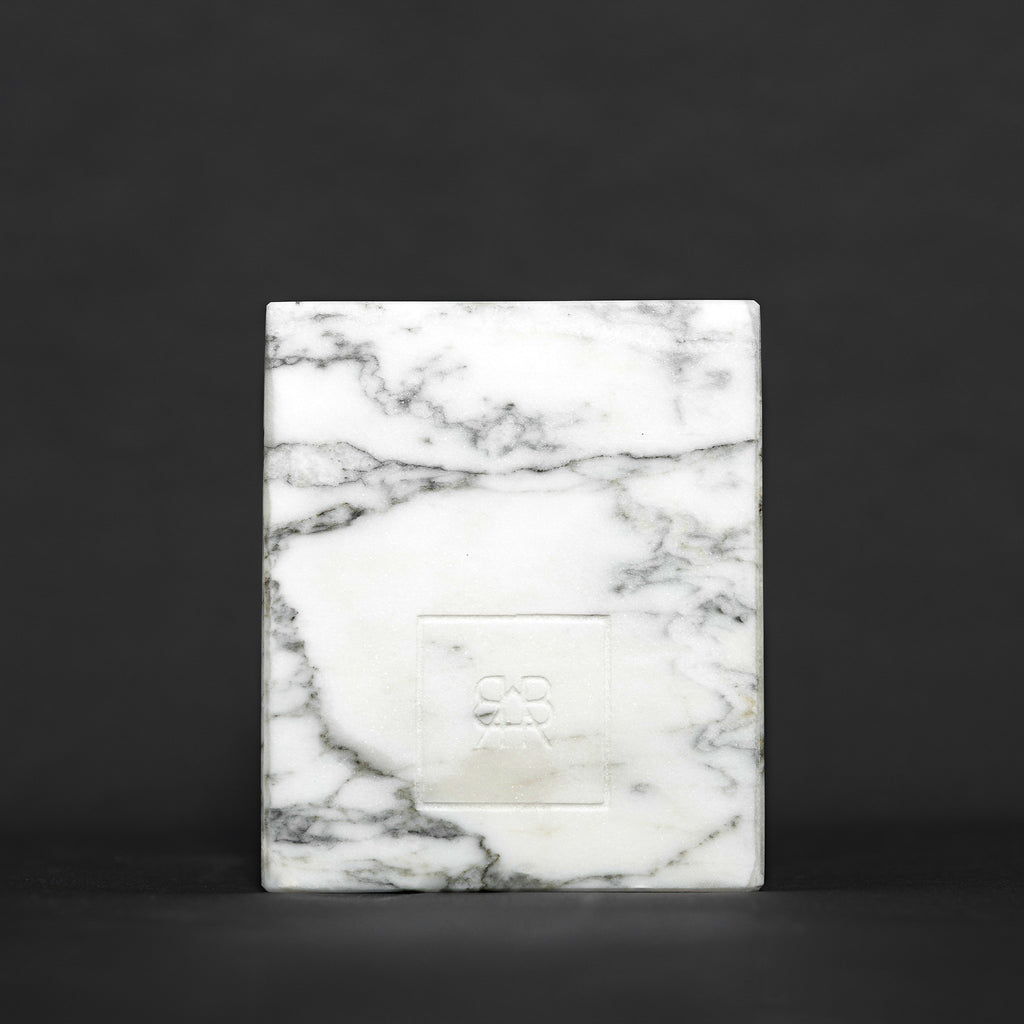 mist – arabescato carrara marble candle